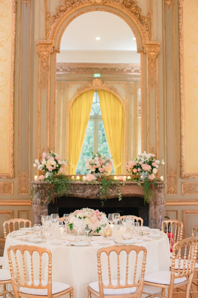 Loire Valley chateau wedding reception planned by Fête in France
