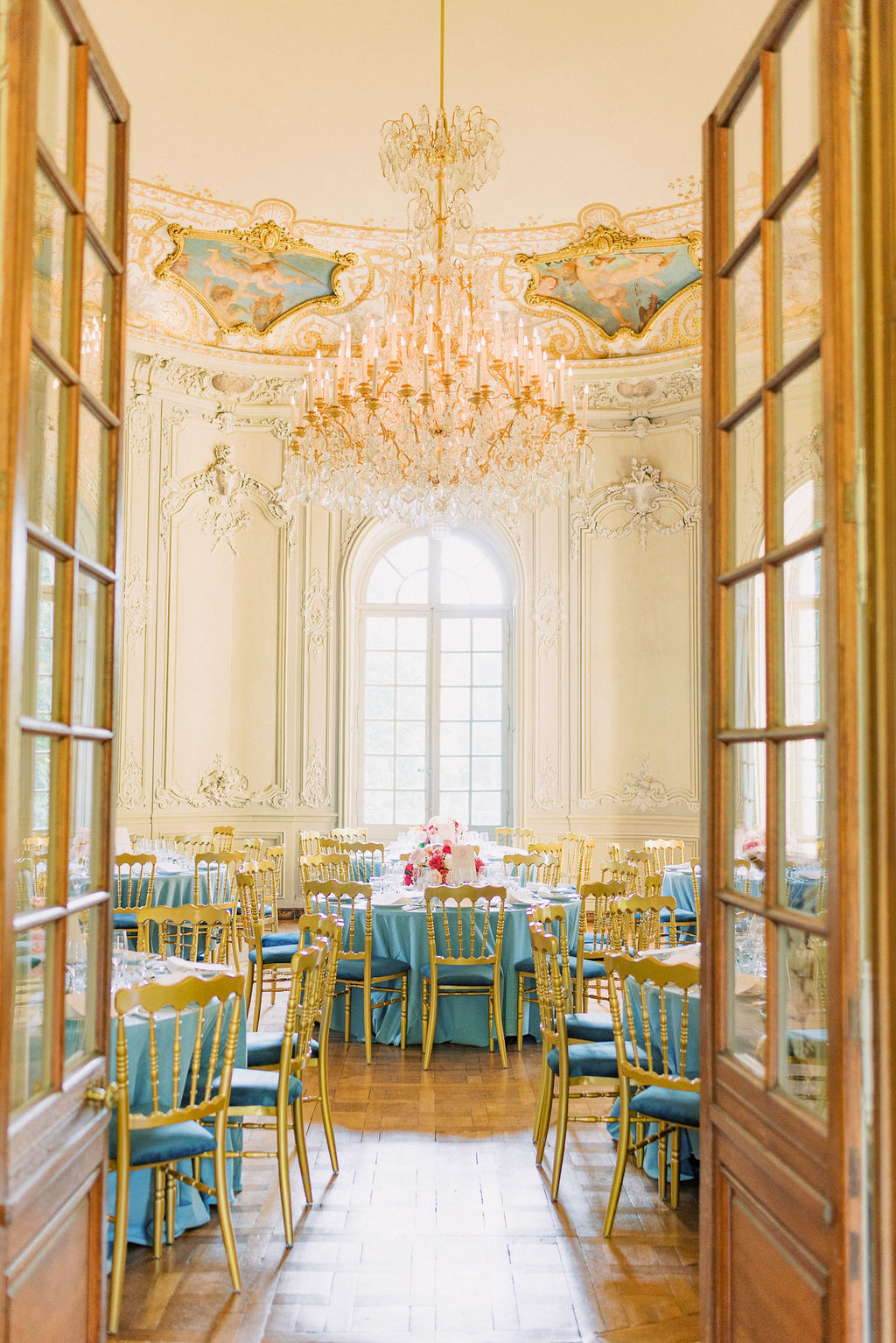 French château wedding reception planned by Fête in France