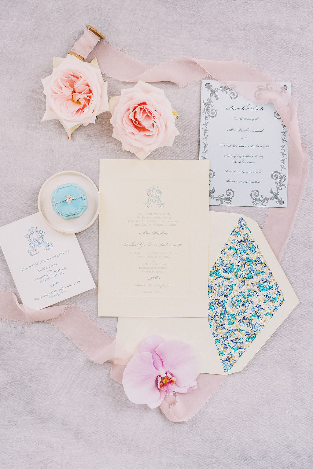Wedding invitations for a French château wedding planned by Fête in France